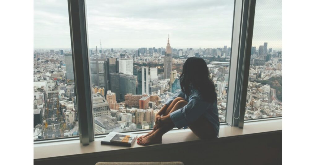 毒親の影響で仕事や人生に悩む40代女性