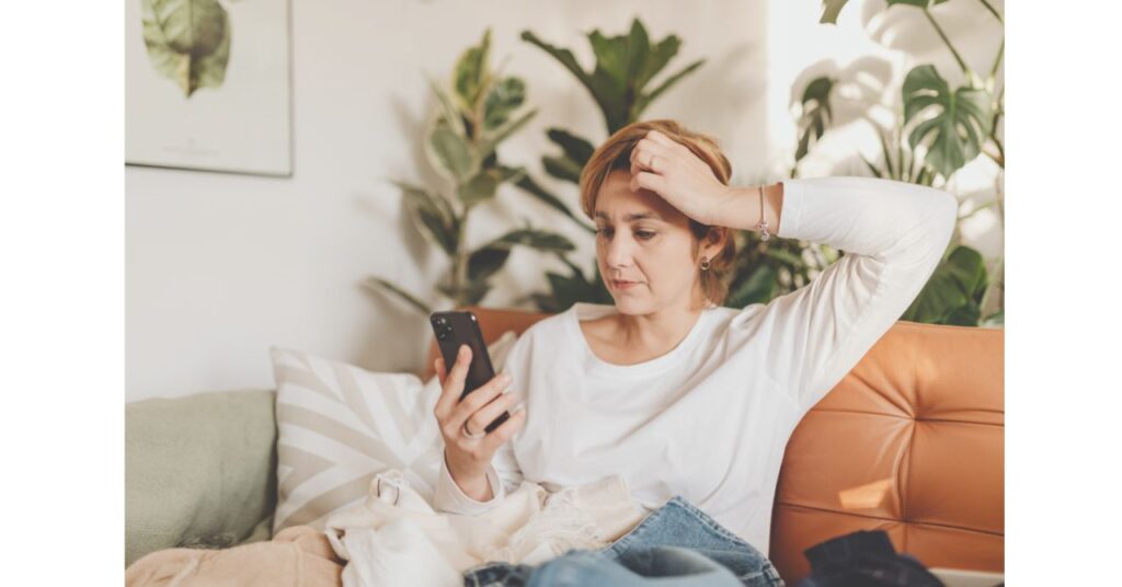 メンタルヘルス不調で休職する40代が増加していることを示すイメージ